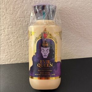 Bath & Body Works Evil Queen Body Wash - Cream & Purple